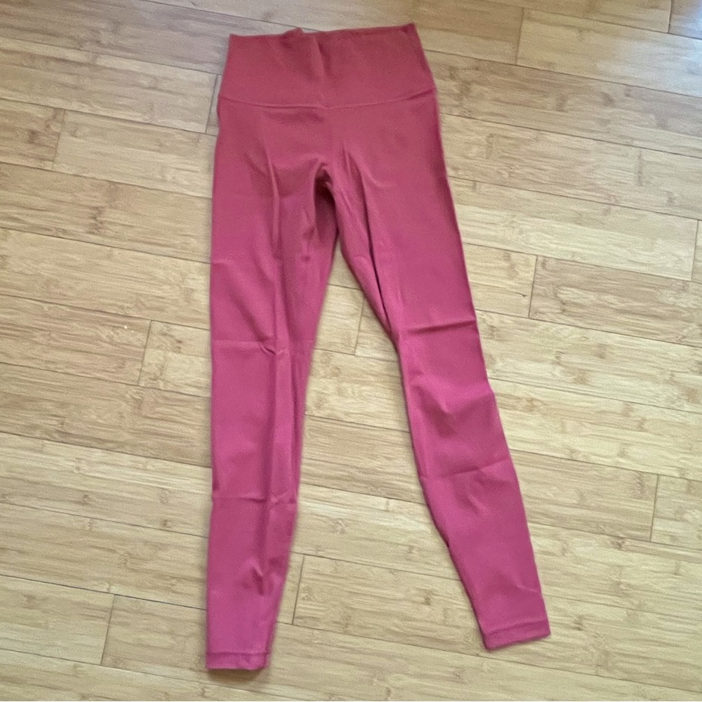 Lululemon Wunder Under 25” Size 6